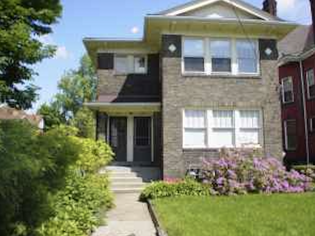 Building Photo - 211 East End Ave