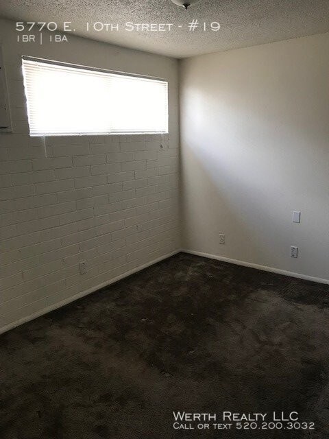 Building Photo - Close to Park Place Mall and MUCH MORE!