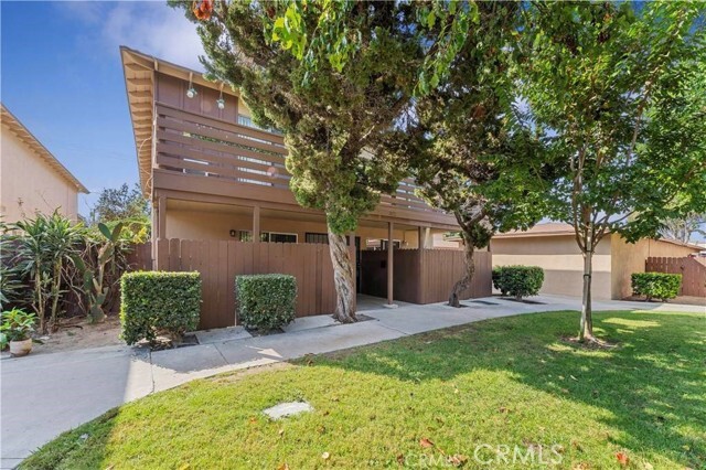 Primary Photo - 440 W Orangewood Ave