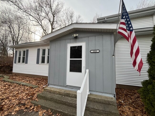 Building Photo - 100 Dixon Ave