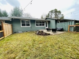Building Photo - 1574 Parkview Dr NE