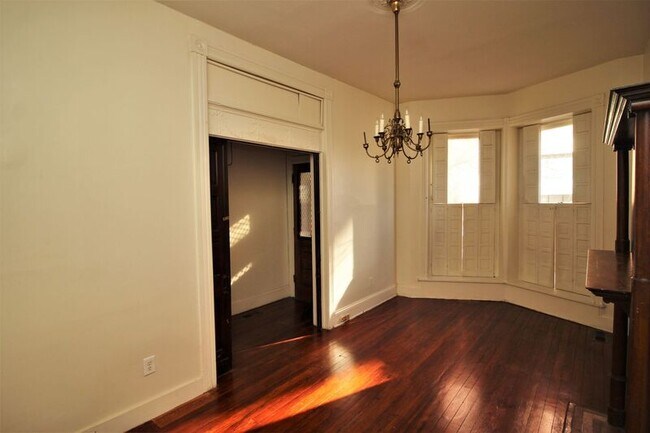 Foto del edificio - 217-219 E. Preston St.