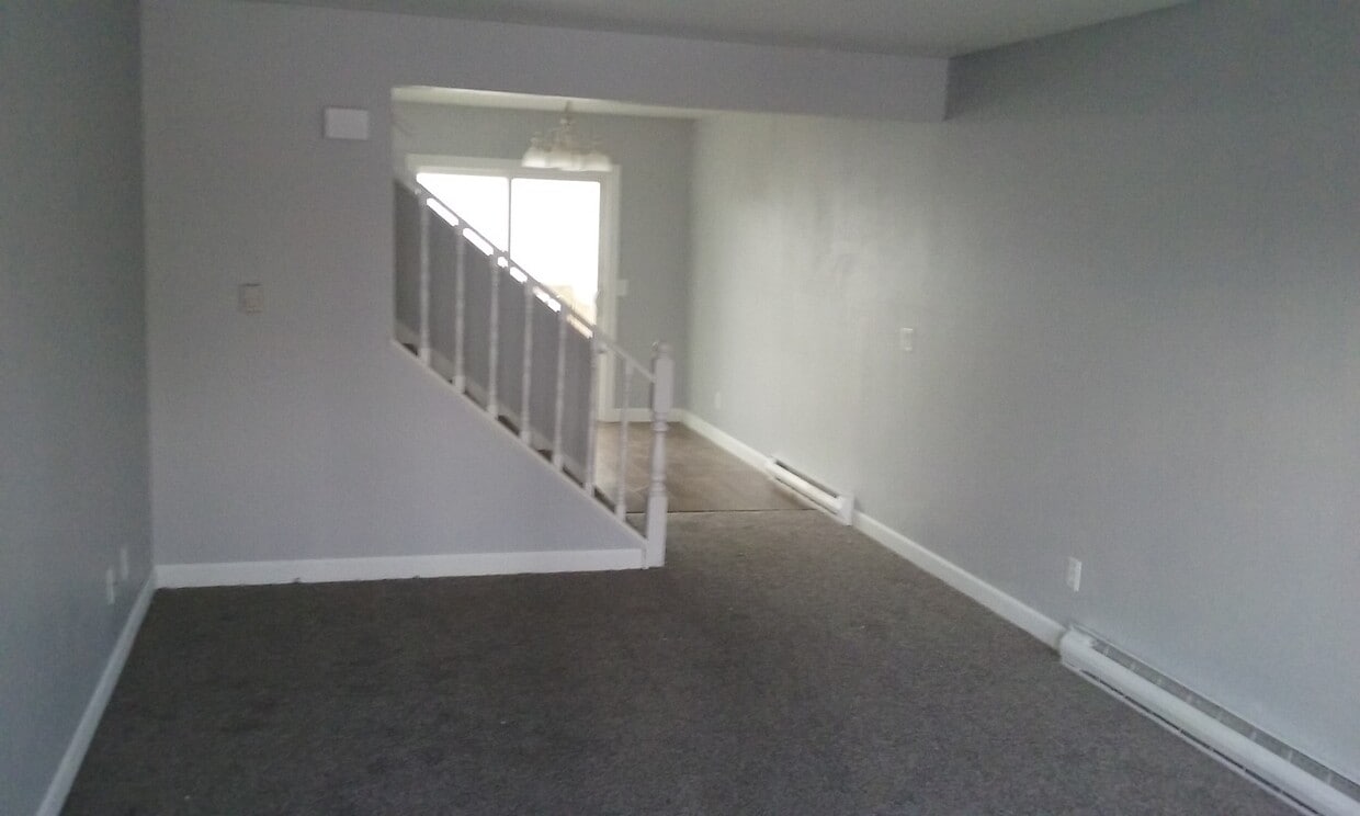 Primary Photo - 1515 W Veterans Pkwy