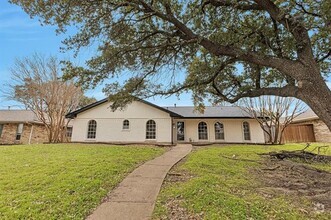 Building Photo - 2716 Russwood Ln