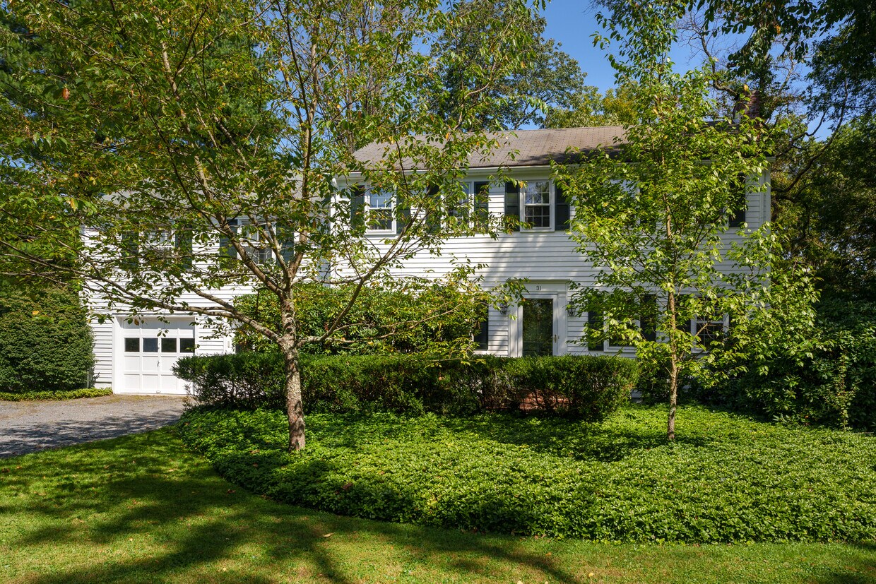 Primary Photo - 31 Pardoe Rd