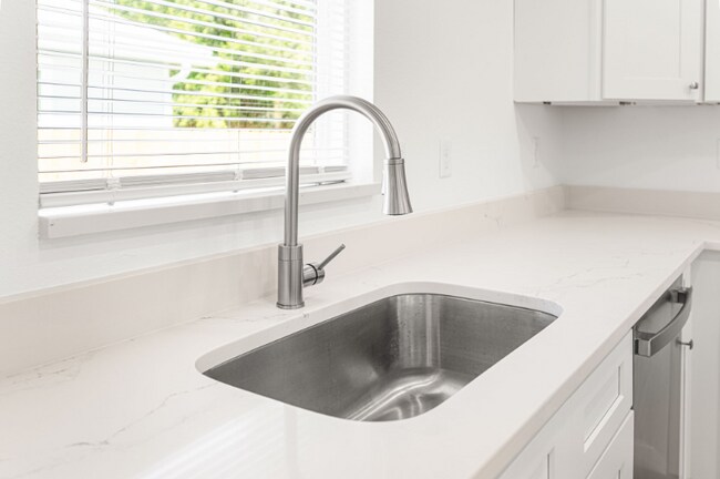 Foto del edificio - 3510 Datura St