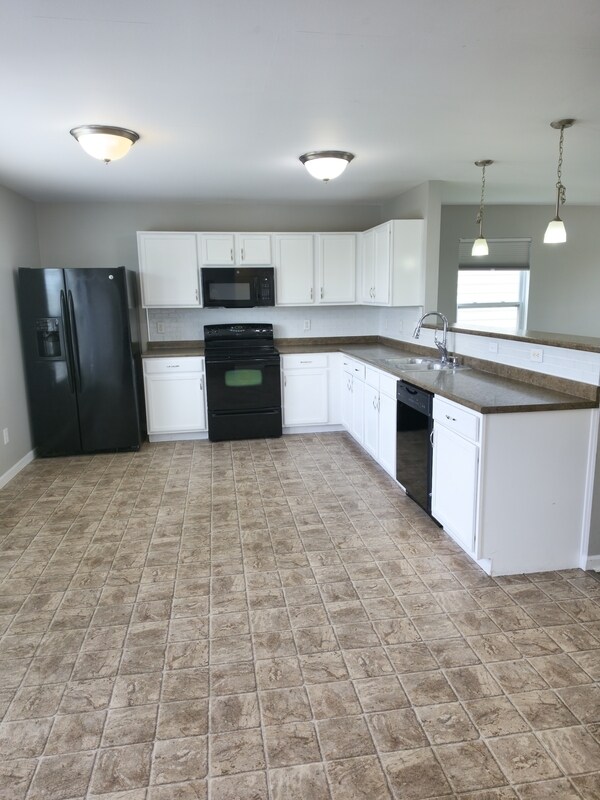 Building Photo - 5818 Sable Ridge Dr SE