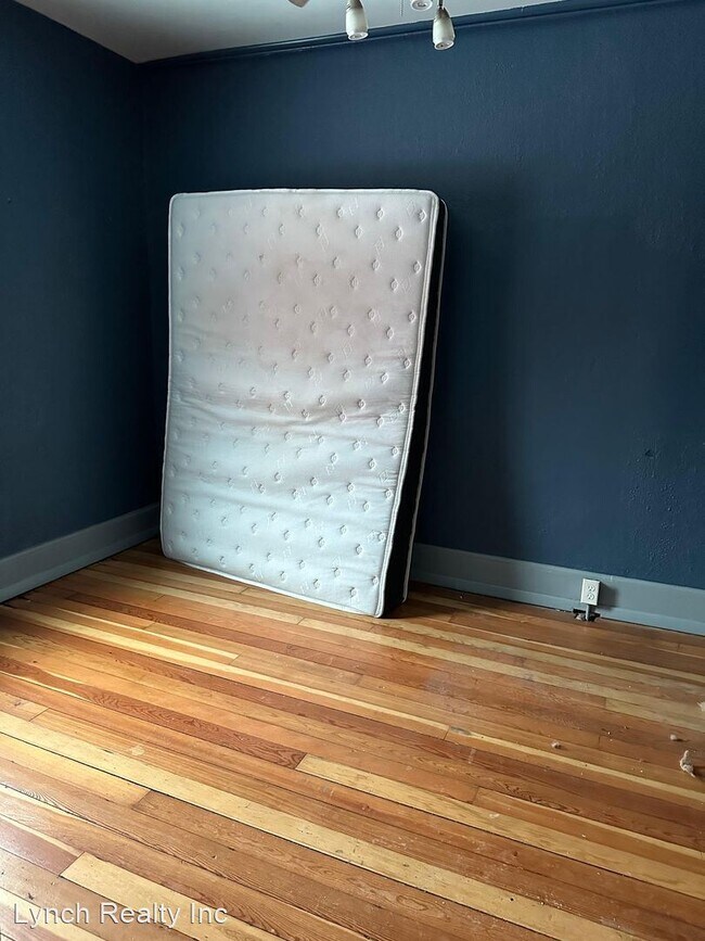 Foto del edificio - 2 br, 1 bath House - 215 E. Jefferson