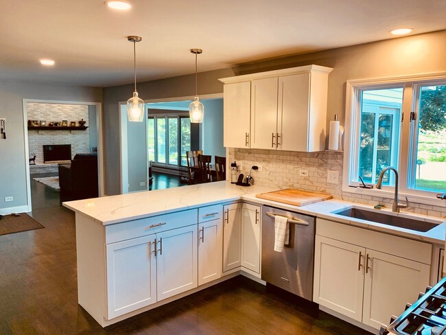 Building Photo - 2643 Partlow Dr
