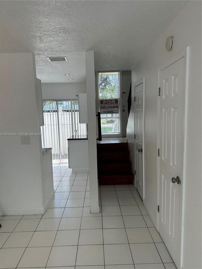 Foto del edificio - 3005 NW 5th Terrace
