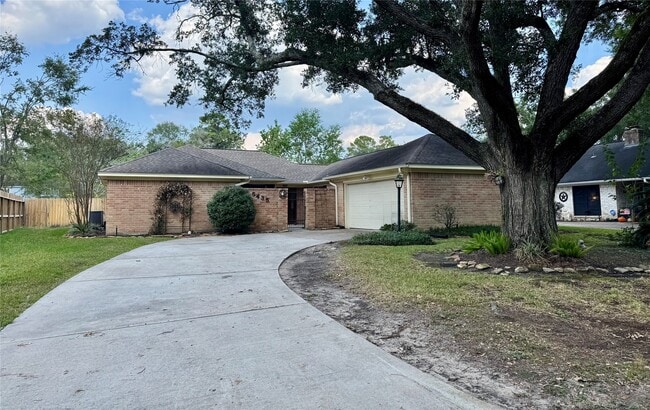 Foto del edificio - 5435 Mossy Timbers Dr