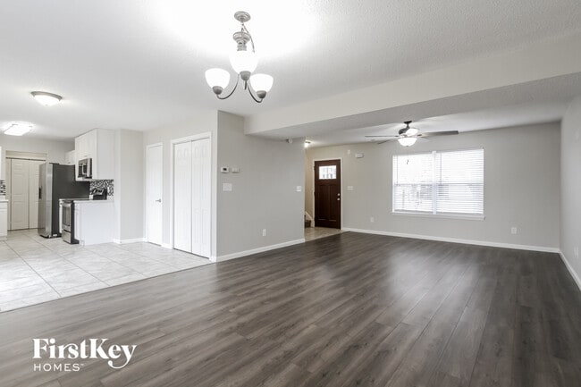 Foto del edificio - 5323 Alameda Rd