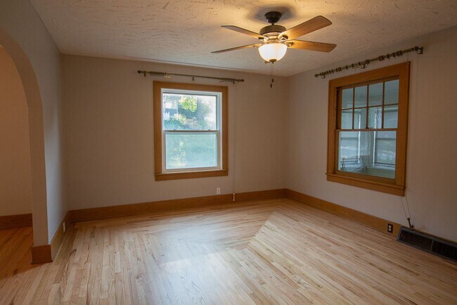 Foto del edificio - Coming Soon! Beautiful 4 Bedroom House for...