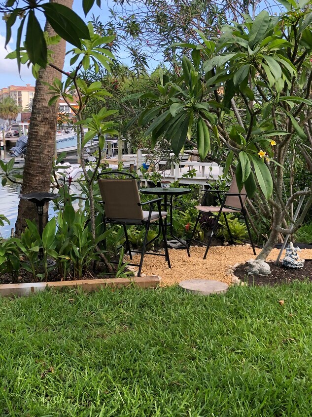 Intercostal hide away in backyard - 113 140th Ave E