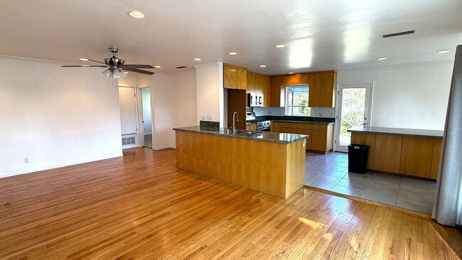 Foto del edificio - 257 Claremont Ave