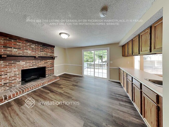 Foto del edificio - 7501 Batavia Ln