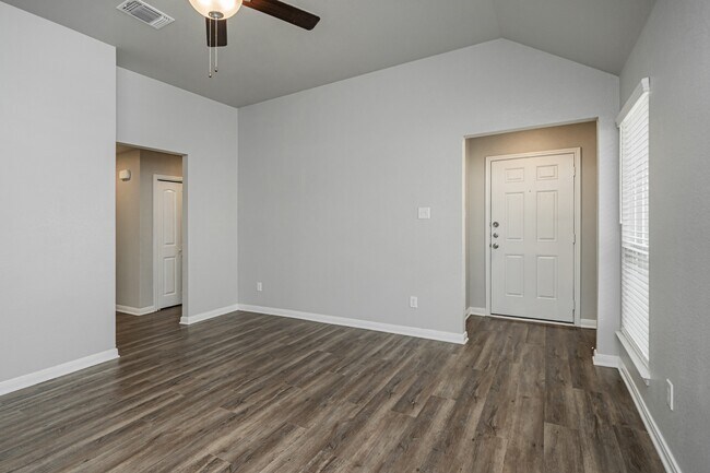 Building Photo - 8311 Stonehollow