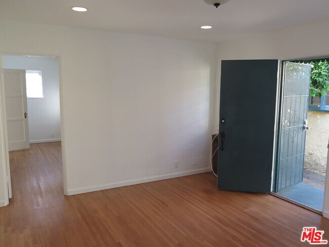 Foto del edificio - 2128 20th St