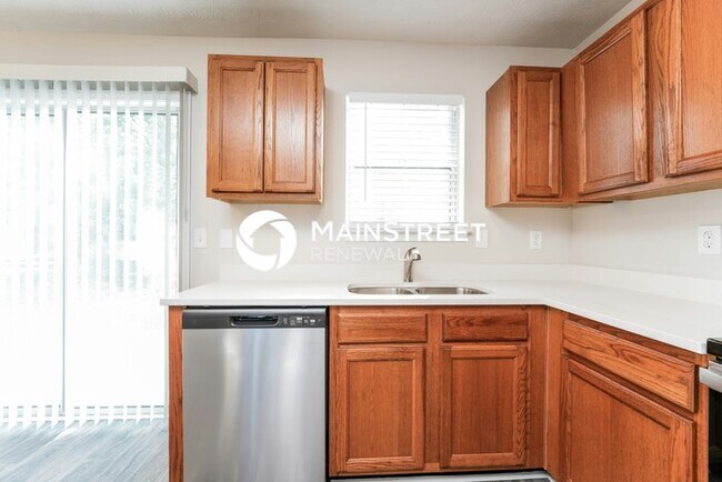 Building Photo - 4 Bedroom Pet-Friendly Home in Lithonia, G...