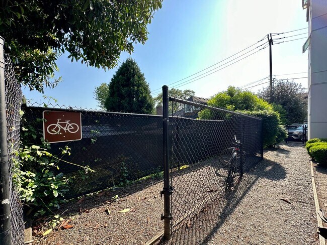 Foto del edificio - 3661 Phinney Ave N