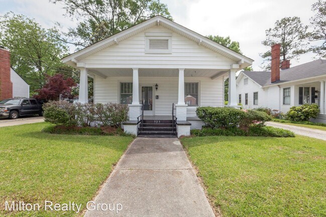 Building Photo - 3 br, 1.5 bath House - 523 S. 4th Street