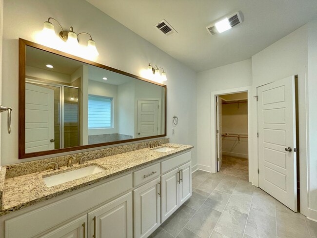 Foto del edificio - Brand New 4 bedroom home in Denham Springs