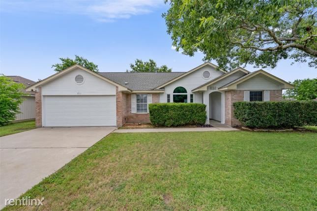 Foto principal - 3 br, 2 bath House - 706 Orchard Street