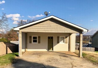 Building Photo - 134 West Dr