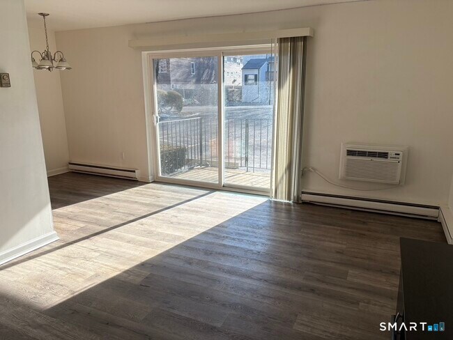 Foto del edificio - 12 Tuttle St