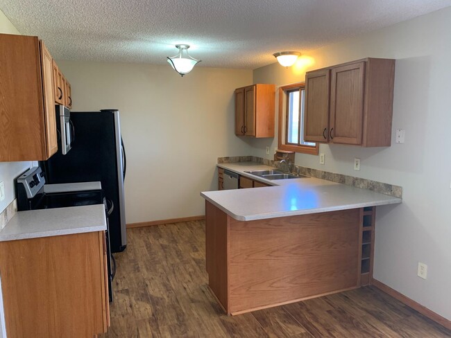 Building Photo - Charming 3-Bedroom Home Near Horsetooth & ...