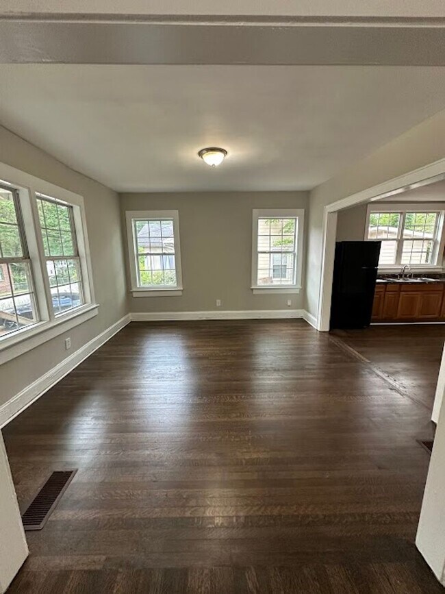 Photo - 3 bed 2 bath  in Atlanta! House