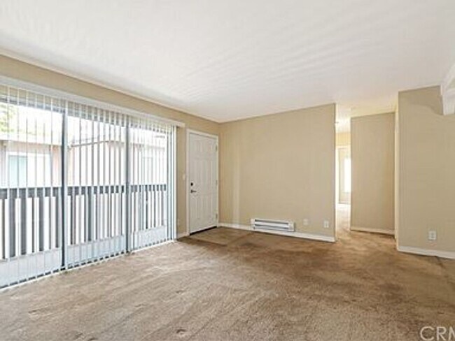 Foto del edificio - 2 BEDROOM 2 BATH CONDO