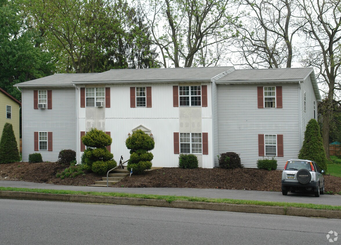 521 S High St, Selinsgrove, PA 17870 Apartments in Selinsgrove, PA