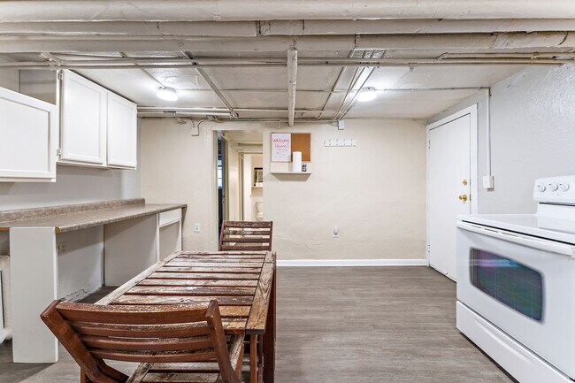 Foto del edificio - 2512 DuPont Ave S