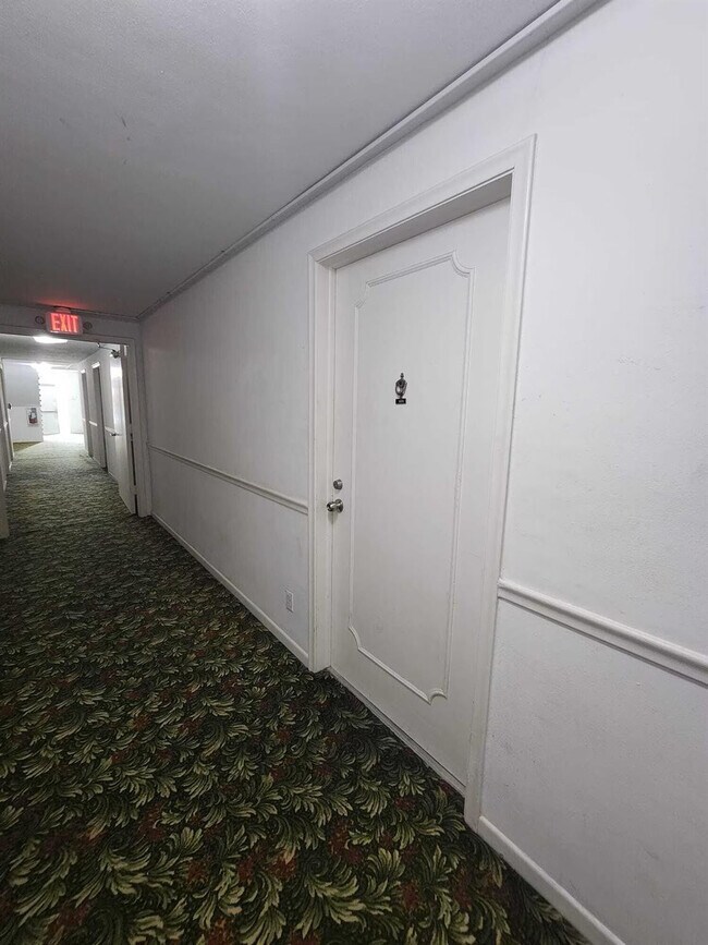 Building Photo - 1801 NE 62nd St