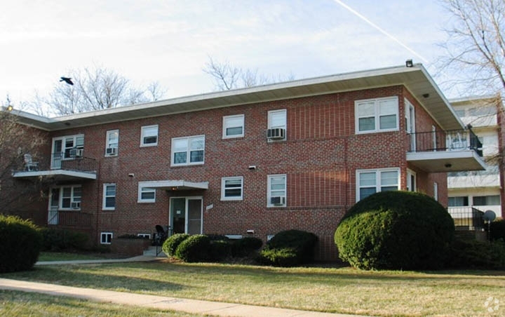 Building Photo - 3801-3807 Clarks Ln