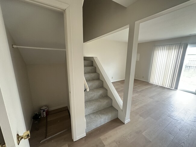 Building Photo - 2518 Leeper Dr