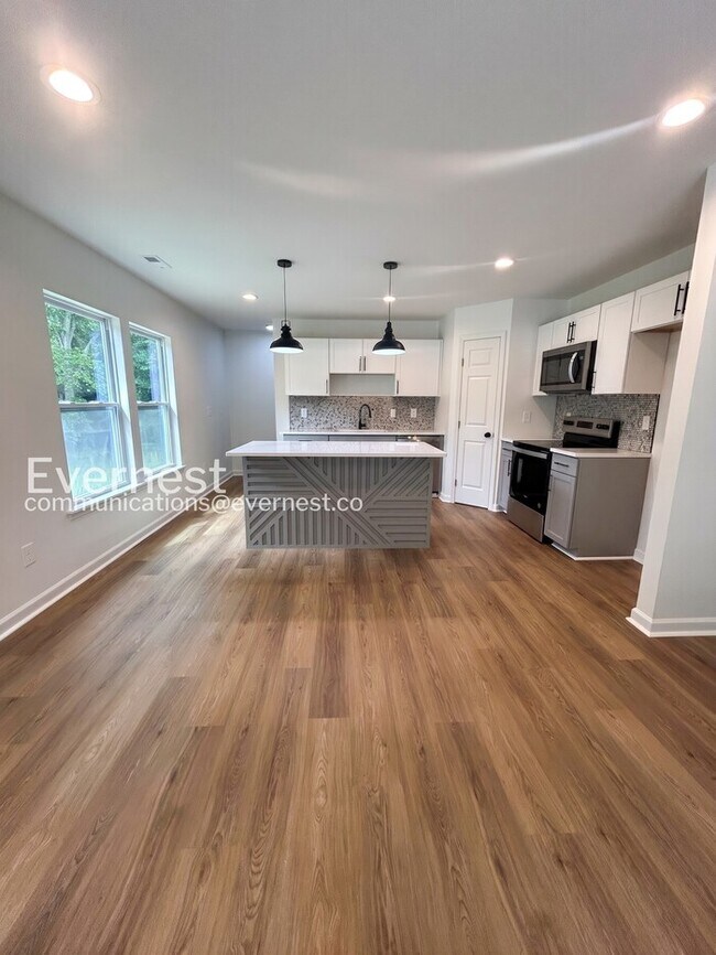 Foto del edificio - 411 E Torbush St