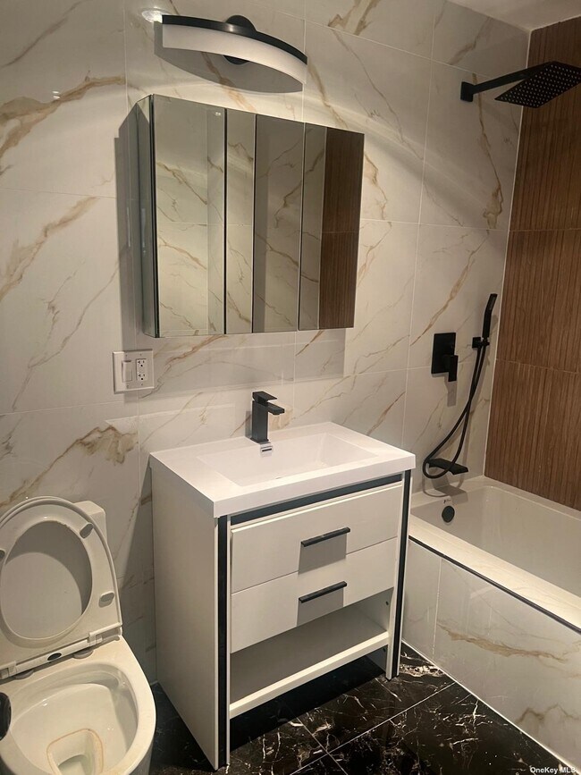 Foto del edificio - 1092 E 54th St