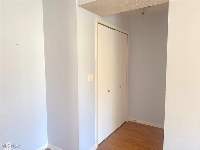 Foto del edificio - 1803 Cromwell Dr