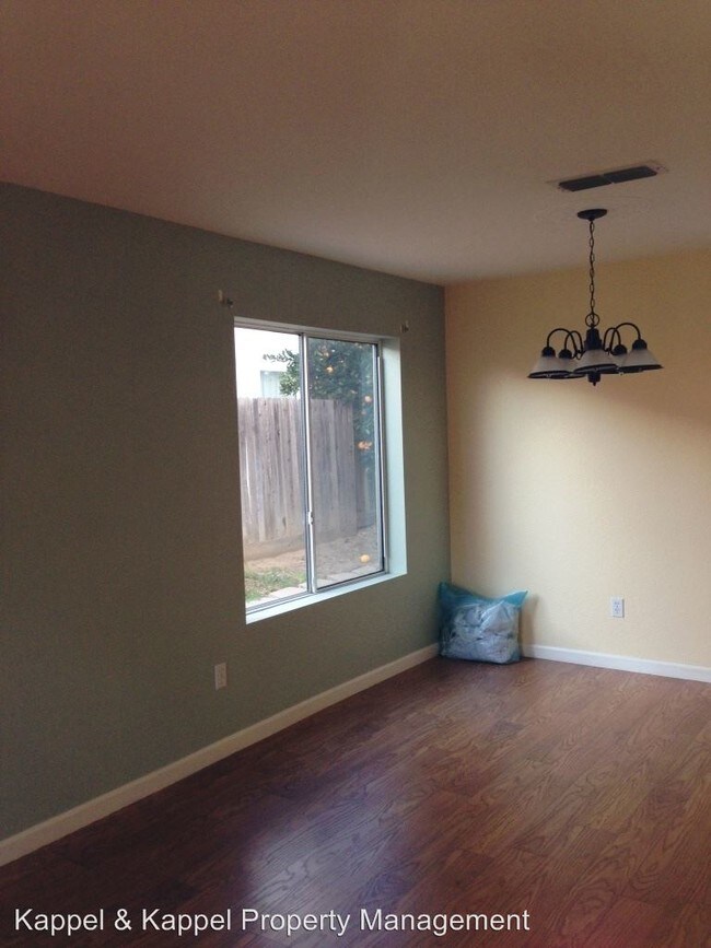 Building Photo - 495 Brians Way