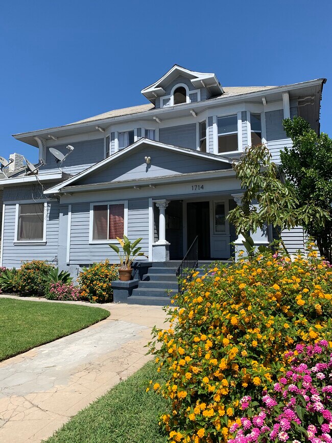 Building Photo - 1714 3rd Ave