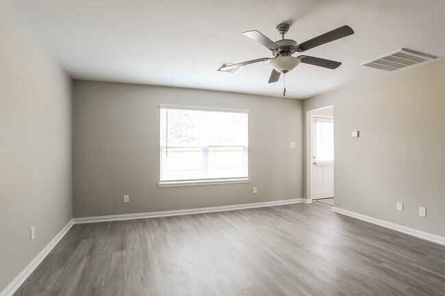 Foto del edificio - 27084 Leonardo Dr