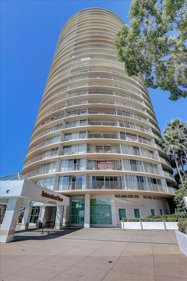 Building Photo - 700 E Ocean Blvd