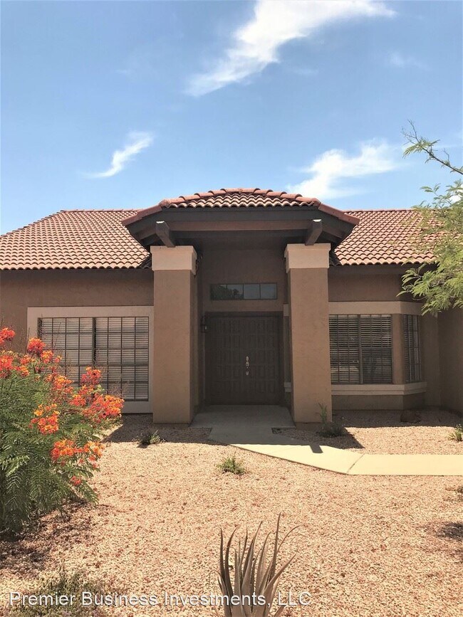 Foto del edificio - 3 br, 2 bath House - 2703 E Kenwood St