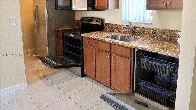Foto del edificio - 9204 SW 170th Ct