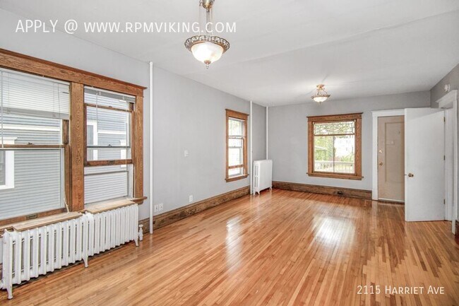 Building Photo - 2 BR with Office or 3 Bedroom Duplex in Up...