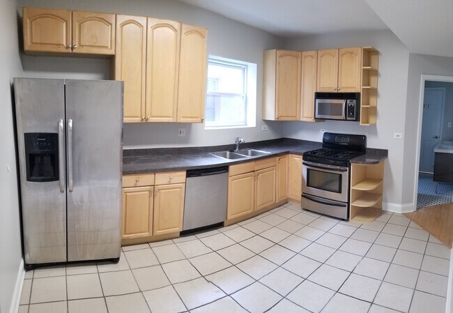Kitchen - 258 Washington Blvd