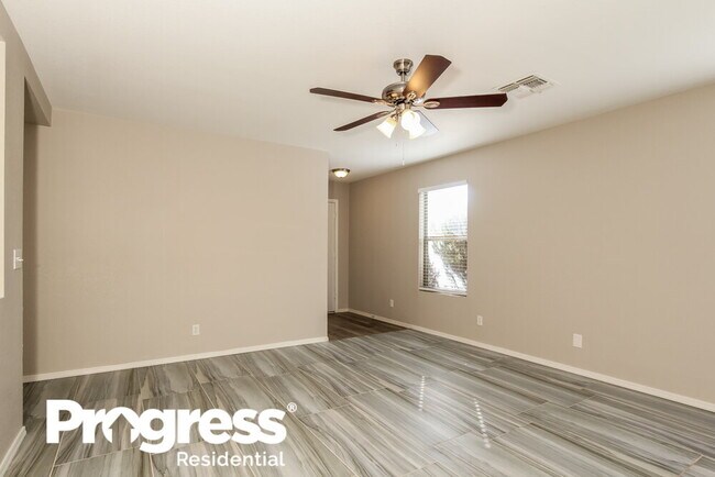 Foto del edificio - 1550 S Danielson Way