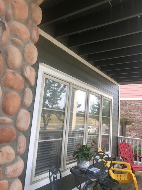 Foto del edificio - 627 N Rupple Rd